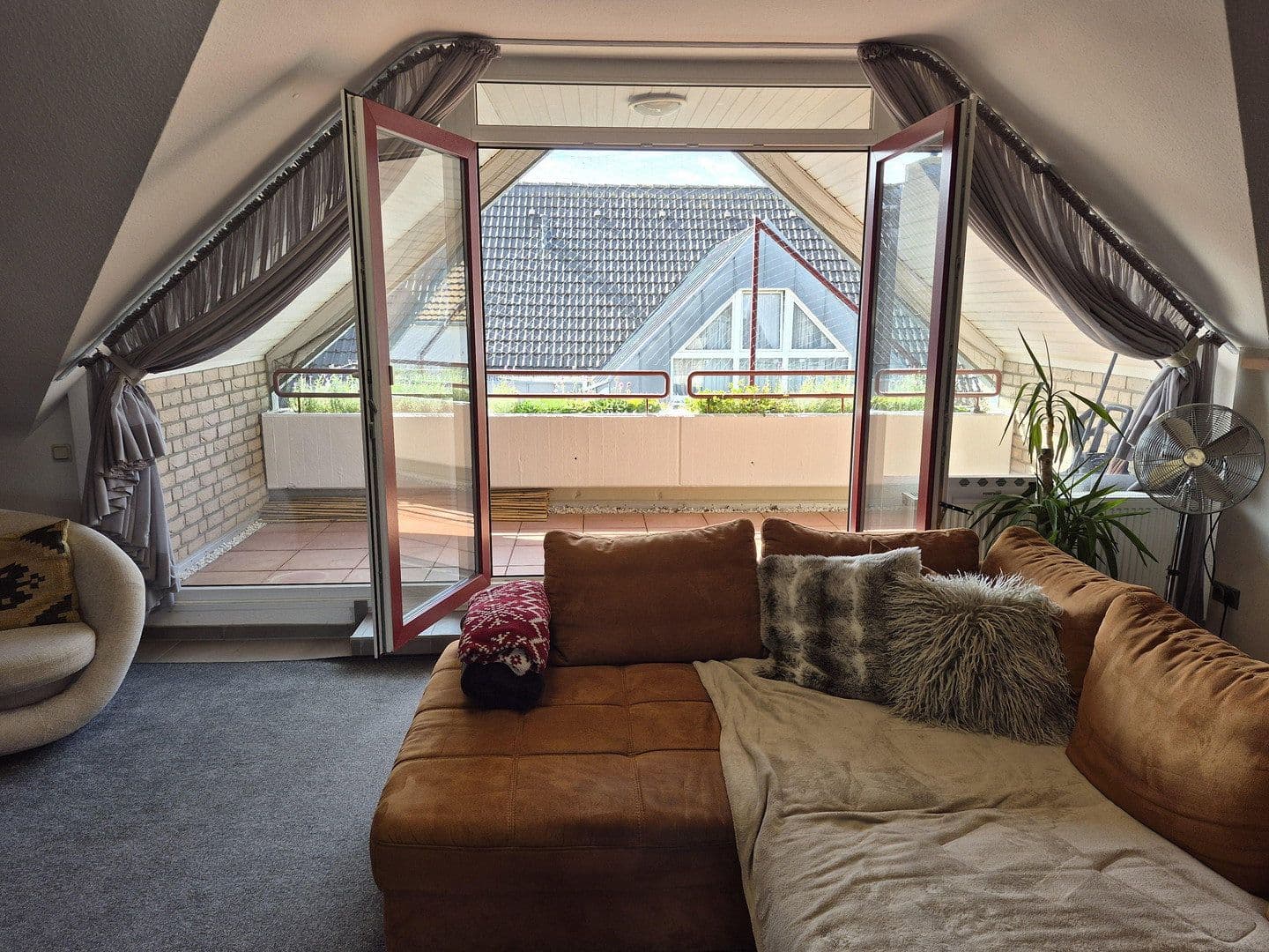 Prodej bytu 5+1 107 m², Euskirchen, Severní Porýní-Vestfálsko Prodej bytu 5+1 107 m², Euskirchen, Severní Porýní-Vestfálsko