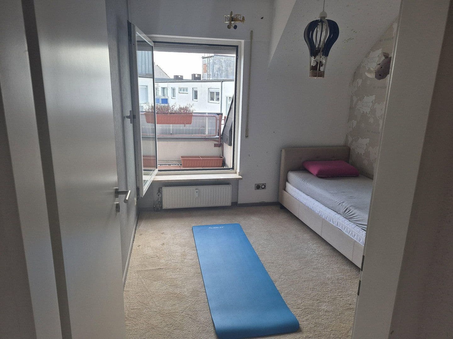 Prodej bytu 5+1 107 m², Euskirchen, Severní Porýní-Vestfálsko Prodej bytu 5+1 107 m², Euskirchen, Severní Porýní-Vestfálsko