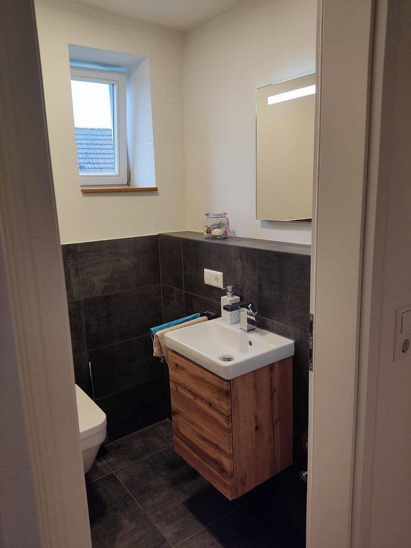 Pronájem bytu 3+kk 127 m², Amtsgasse 6, Östringen, Bádensko-Württembersko Pronájem bytu 3+kk 127 m², Amtsgasse 6, Östringen, Bádensko-Württembersko