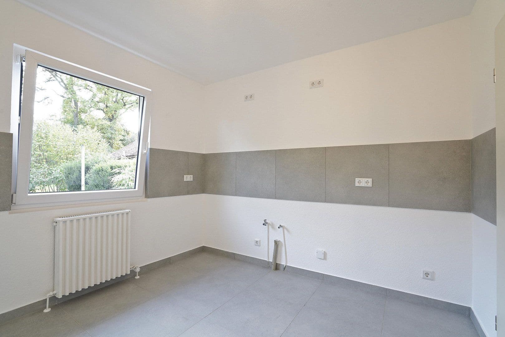 Prodej domu 149 m², pozemek 417 m², Achim, Dolní Sasko Prodej domu 149 m², pozemek 417 m², Achim, Dolní Sasko