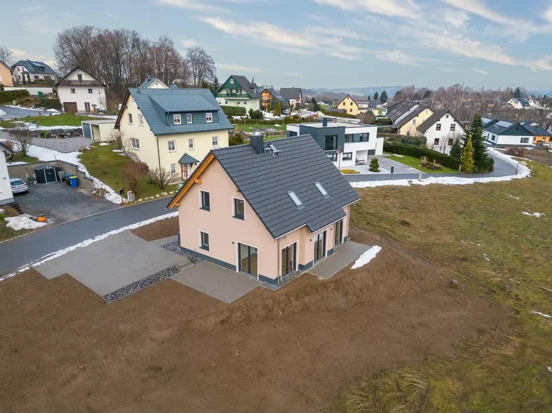 Prodej domu 125 m², pozemek 426 m², Nickelweg 19, Annaberg-Buchholz, Sasko Prodej domu 125 m², pozemek 426 m², Nickelweg 19, Annaberg-Buchholz, Sasko