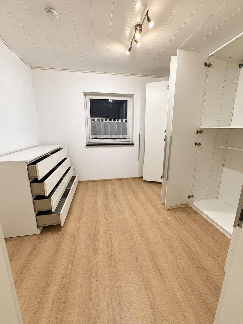 Pronájem bytu 4+1 130 m², Erlangen, Bavorsko Pronájem bytu 4+1 130 m², Erlangen, Bavorsko