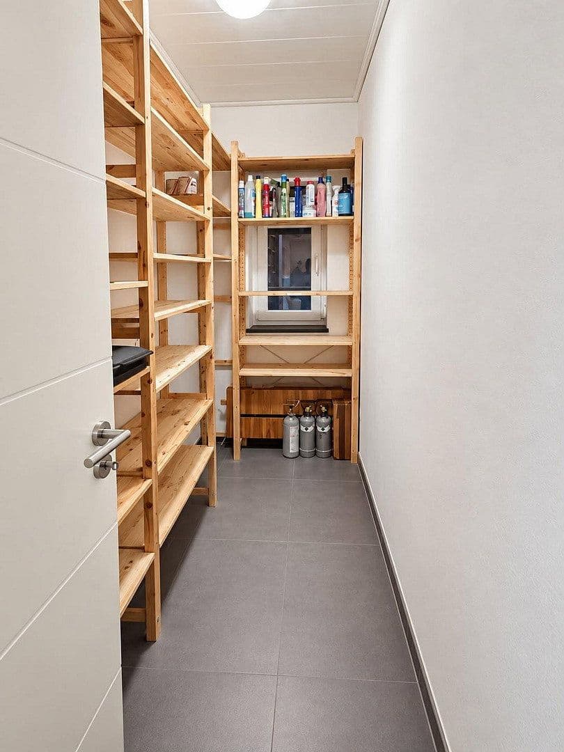 Pronájem bytu 4+1 130 m², Erlangen, Bavorsko Pronájem bytu 4+1 130 m², Erlangen, Bavorsko
