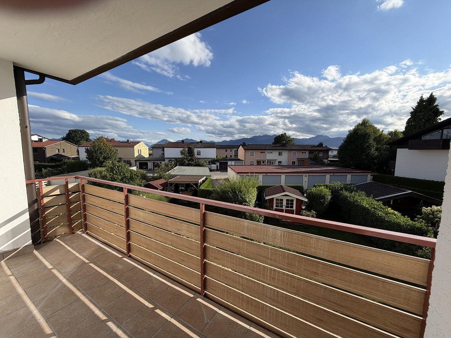 Pronájem bytu 3+1 90 m², Schwarzenbergstrasse 13, Rosenheim/ Pang, Bavorsko Pronájem bytu 3+1 90 m², Schwarzenbergstrasse 13, Rosenheim/ Pang, Bavorsko