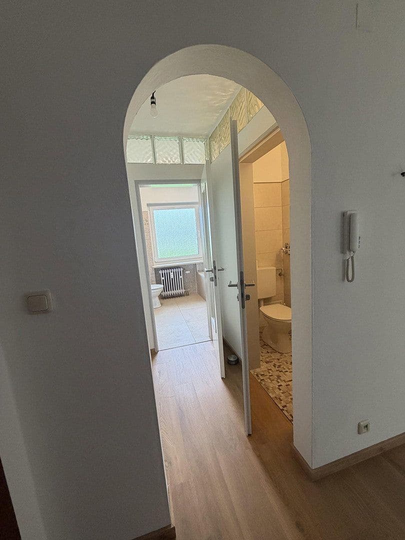 Pronájem bytu 3+1 90 m², Schwarzenbergstrasse 13, Rosenheim/ Pang, Bavorsko Pronájem bytu 3+1 90 m², Schwarzenbergstrasse 13, Rosenheim/ Pang, Bavorsko
