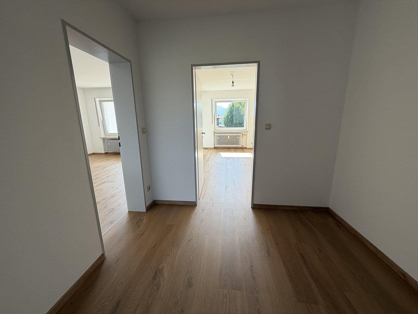 Pronájem bytu 3+1 90 m², Schwarzenbergstrasse 13, Rosenheim/ Pang, Bavorsko Pronájem bytu 3+1 90 m², Schwarzenbergstrasse 13, Rosenheim/ Pang, Bavorsko