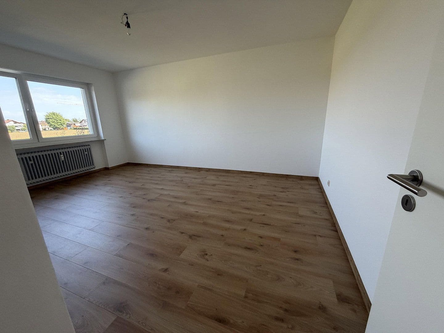 Pronájem bytu 3+1 90 m², Schwarzenbergstrasse 13, Rosenheim/ Pang, Bavorsko Pronájem bytu 3+1 90 m², Schwarzenbergstrasse 13, Rosenheim/ Pang, Bavorsko