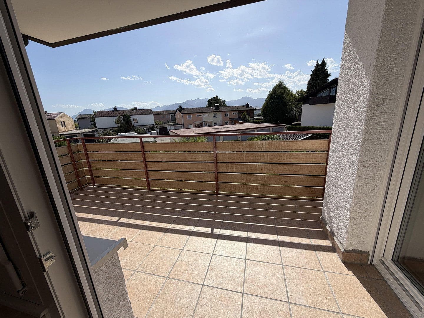 Pronájem bytu 3+1 90 m², Schwarzenbergstrasse 13, Rosenheim/ Pang, Bavorsko Pronájem bytu 3+1 90 m², Schwarzenbergstrasse 13, Rosenheim/ Pang, Bavorsko