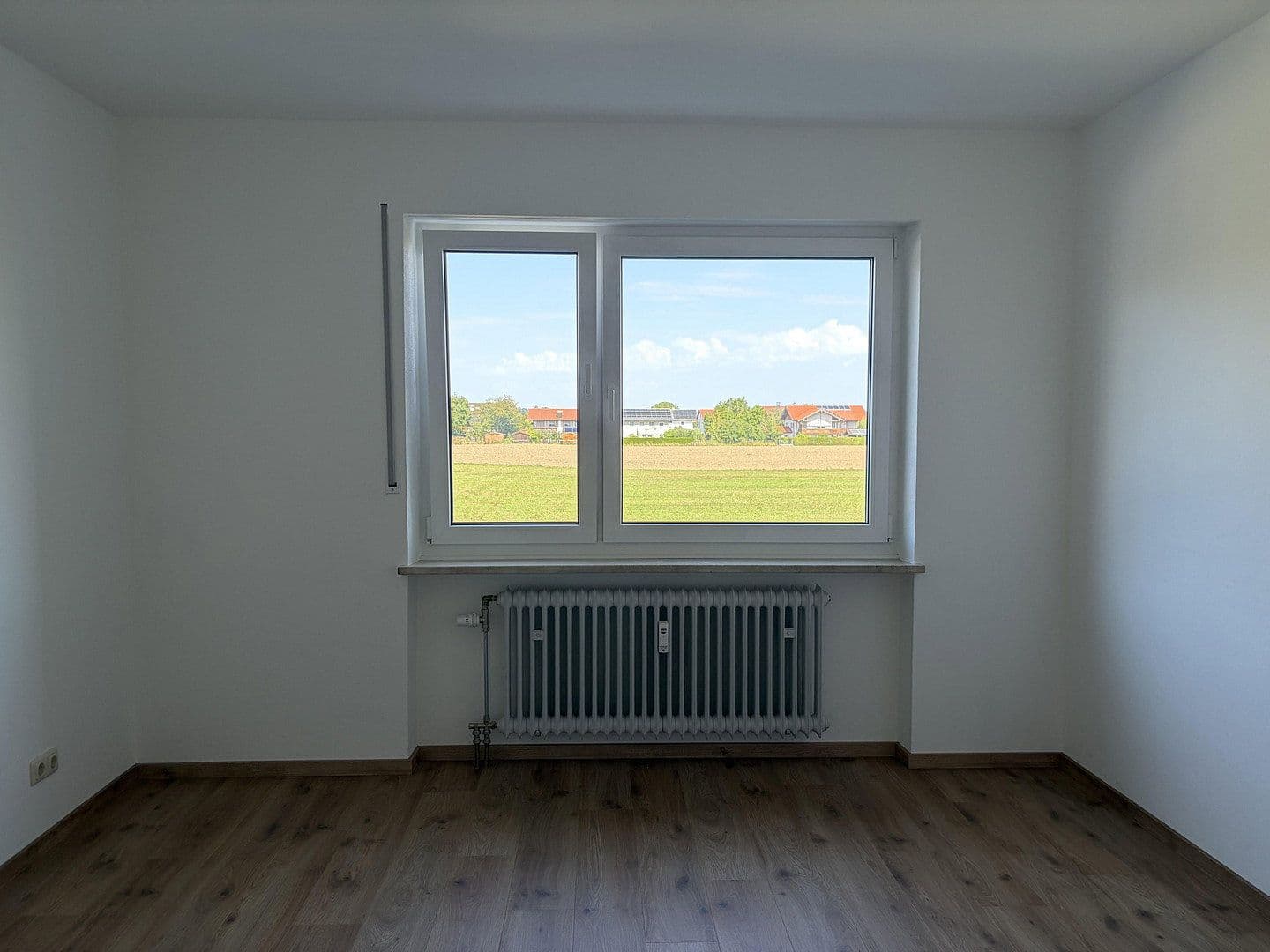 Pronájem bytu 3+1 90 m², Schwarzenbergstrasse 13, Rosenheim/ Pang, Bavorsko Pronájem bytu 3+1 90 m², Schwarzenbergstrasse 13, Rosenheim/ Pang, Bavorsko