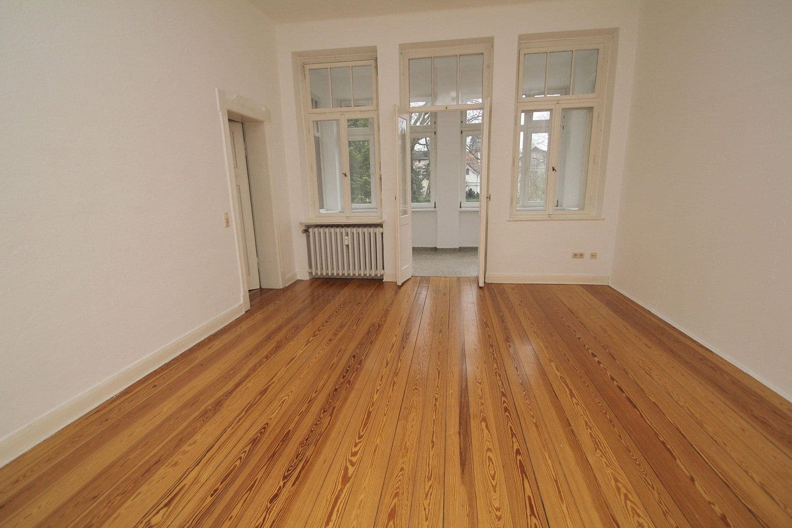 Pronájem bytu 3+1 109 m², Baurat-Gerber-Straße 18, Göttingen, Dolní Sasko Pronájem bytu 3+1 109 m², Baurat-Gerber-Straße 18, Göttingen, Dolní Sasko
