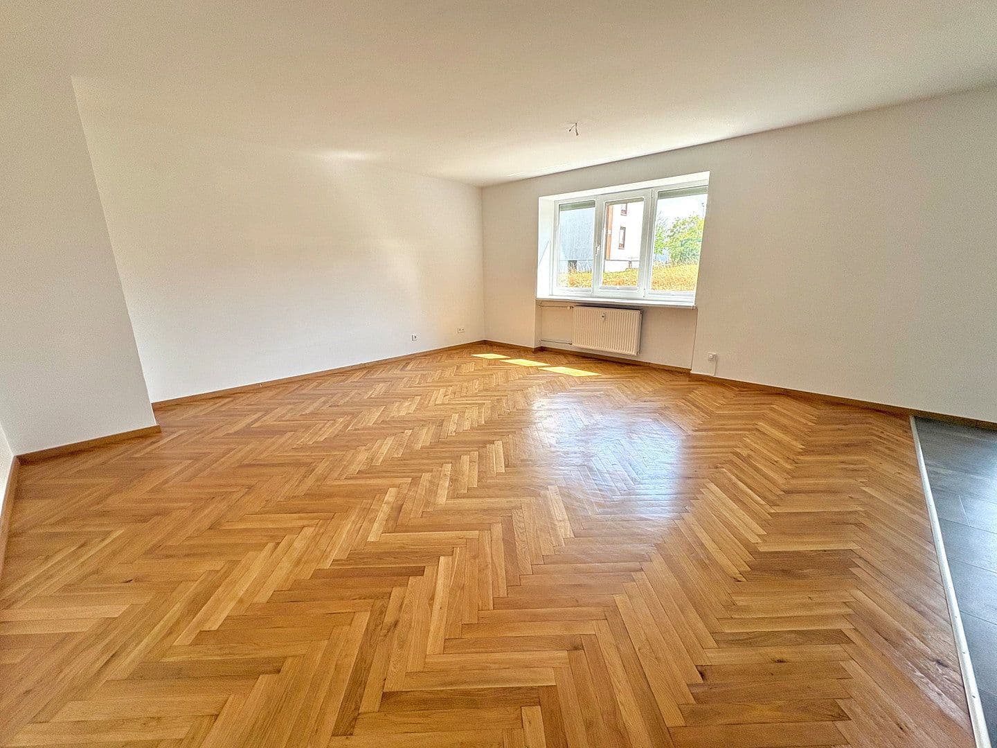 Pronájem bytu 3+1 100 m², Levi-Strauss Straße 9, Kitzingen, Bavorsko Pronájem bytu 3+1 100 m², Levi-Strauss Straße 9, Kitzingen, Bavorsko