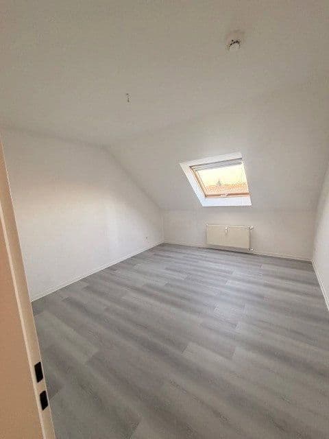 Pronájem bytu 4+1 85 m², Vallendar, Porýní-Falc Pronájem bytu 4+1 85 m², Vallendar, Porýní-Falc