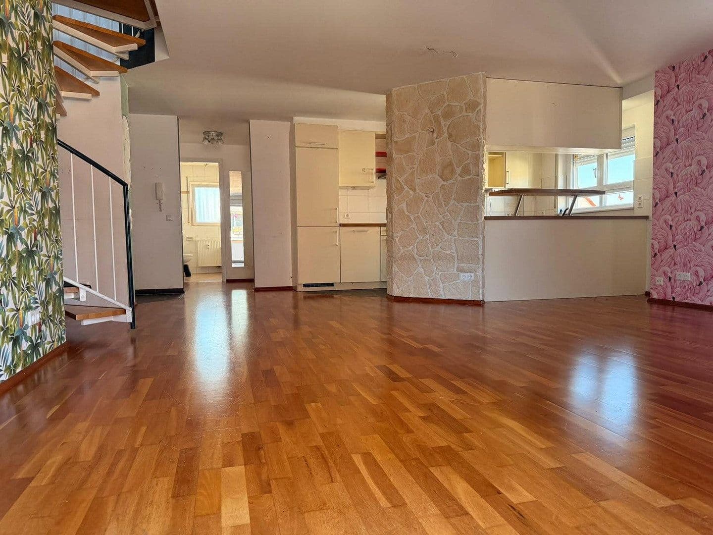 Prodej bytu 4+kk 99 m², Freiberg am Neckar, Bádensko-Württembersko Prodej bytu 4+kk 99 m², Freiberg am Neckar, Bádensko-Württembersko