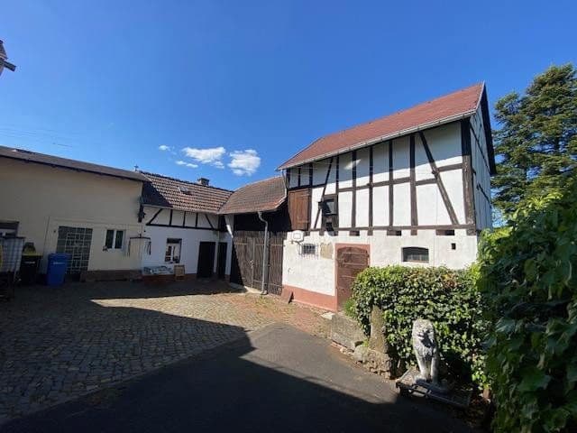 Prodej domu 140 m², pozemek 797 m², Lindenstraße 15, Hohenstein, Hessen Prodej domu 140 m², pozemek 797 m², Lindenstraße 15, Hohenstein, Hessen