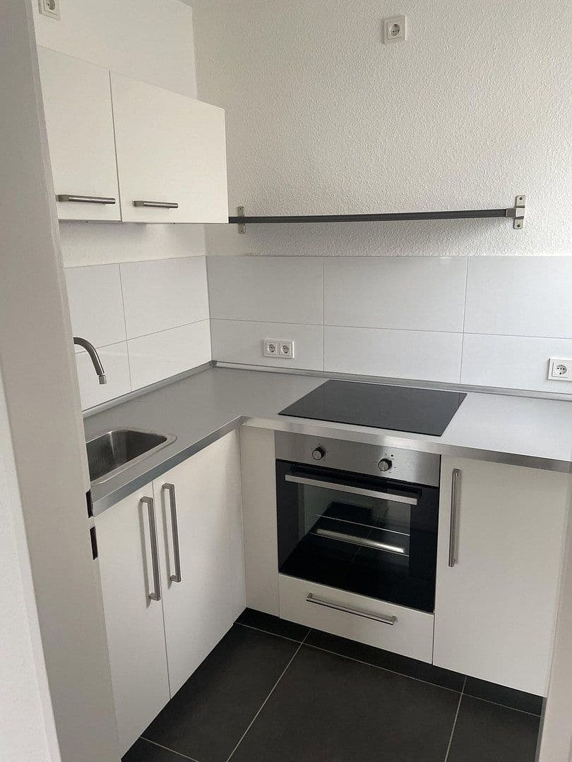 Pronájem bytu 1+1 36 m², Hausmannstr., Hanau, Hessen Pronájem bytu 1+1 36 m², Hausmannstr., Hanau, Hessen