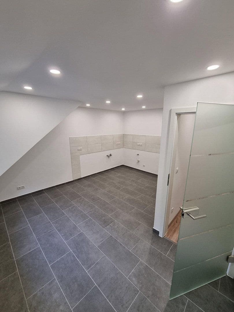 Pronájem bytu 4+1 98 m², Neuwied, Porýní-Falc Pronájem bytu 4+1 98 m², Neuwied, Porýní-Falc
