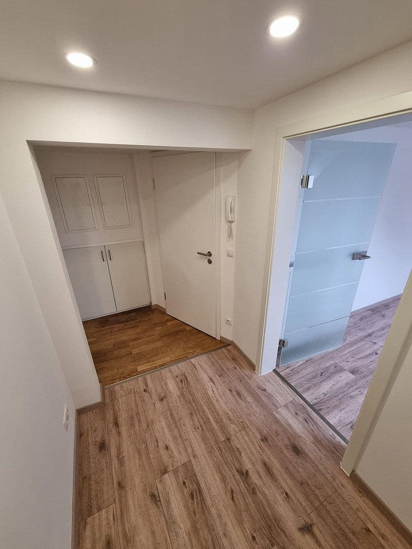Pronájem bytu 4+1 98 m², Neuwied, Porýní-Falc Pronájem bytu 4+1 98 m², Neuwied, Porýní-Falc