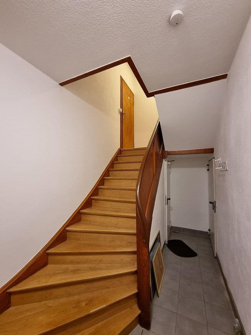 Pronájem bytu 4+1 98 m², Neuwied, Porýní-Falc Pronájem bytu 4+1 98 m², Neuwied, Porýní-Falc