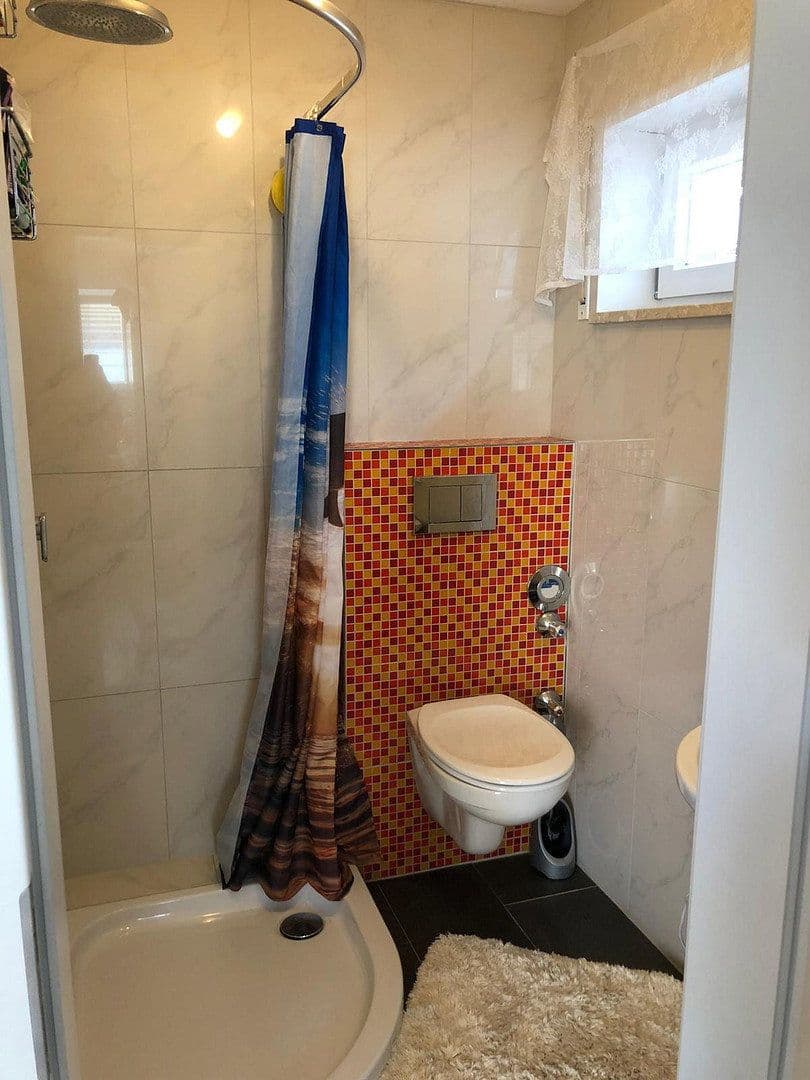 Pronájem bytu 5+1 130 m², Kitzengasse 24, Leinburg, Bavorsko Pronájem bytu 5+1 130 m², Kitzengasse 24, Leinburg, Bavorsko