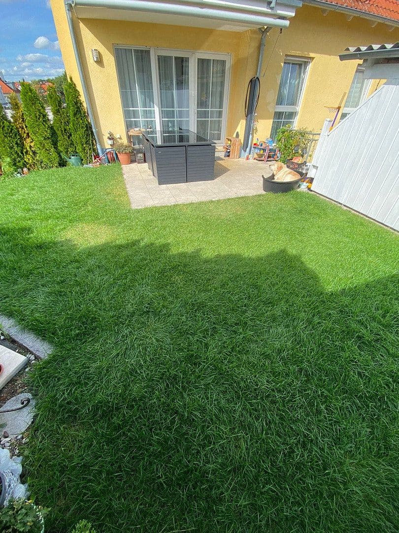 Pronájem bytu 5+1 130 m², Kitzengasse 24, Leinburg, Bavorsko Pronájem bytu 5+1 130 m², Kitzengasse 24, Leinburg, Bavorsko