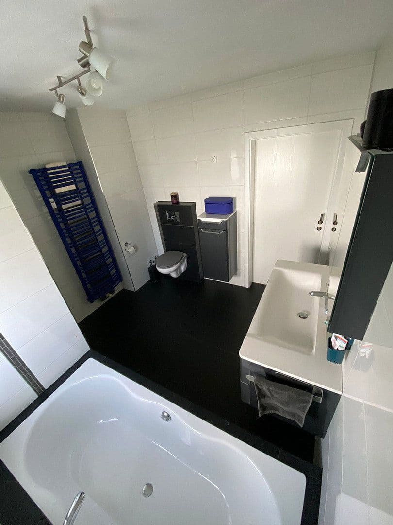 Pronájem bytu 5+1 130 m², Kitzengasse 24, Leinburg, Bavorsko Pronájem bytu 5+1 130 m², Kitzengasse 24, Leinburg, Bavorsko