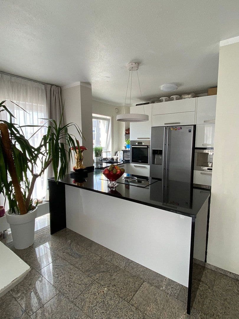Pronájem bytu 5+1 130 m², Kitzengasse 24, Leinburg, Bavorsko Pronájem bytu 5+1 130 m², Kitzengasse 24, Leinburg, Bavorsko