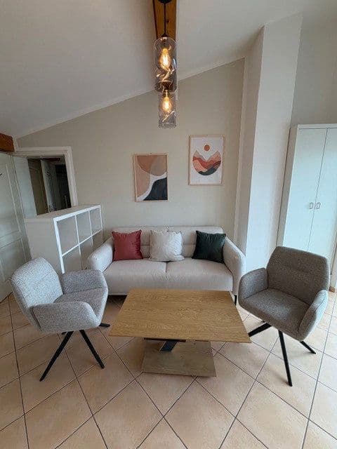 Pronájem bytu 3+1 50 m², Baldhamer Straße 72, Vaterstetten, Bavorsko Pronájem bytu 3+1 50 m², Baldhamer Straße 72, Vaterstetten, Bavorsko