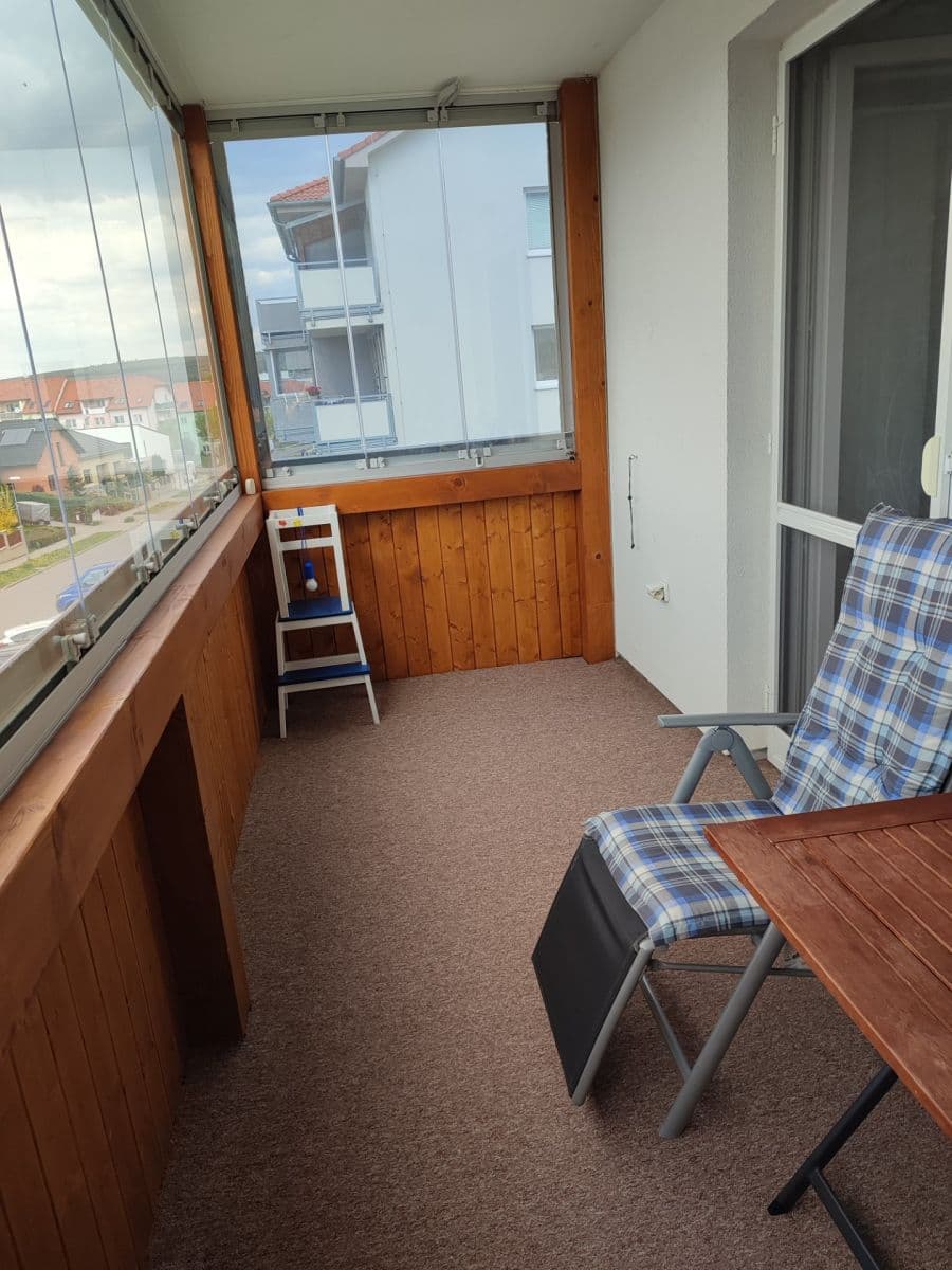 Pronájem bytu 3+kk 75 m², Gen. Peřiny, Hustopeče, Jihomoravský kraj Pronájem bytu 3+kk 75 m², Gen. Peřiny, Hustopeče, Jihomoravský kraj