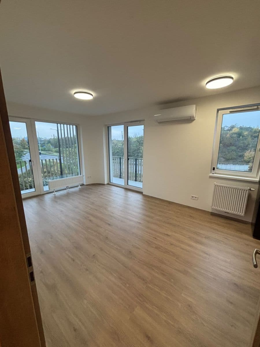 Pronájem bytu 2+kk 52 m², Nad Kolčavkou, Praha, Praha Pronájem bytu 2+kk 52 m², Nad Kolčavkou, Praha, Praha