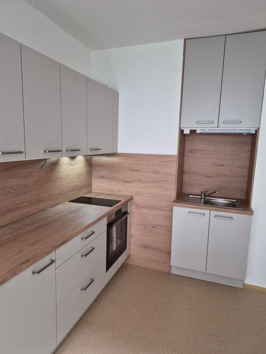 Pronájem bytu 2+kk 45 m², Střední, Brno, Jihomoravský kraj Pronájem bytu 2+kk 45 m², Střední, Brno, Jihomoravský kraj