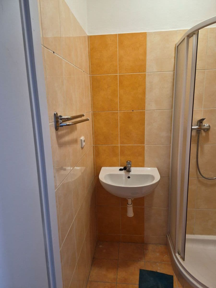 Pronájem bytu 2+kk 45 m², Střední, Brno, Jihomoravský kraj Pronájem bytu 2+kk 45 m², Střední, Brno, Jihomoravský kraj