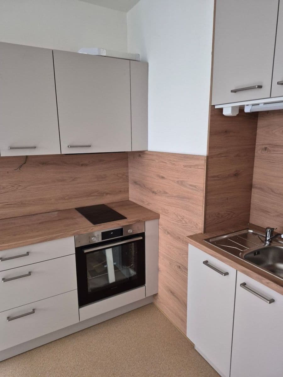 Pronájem bytu 2+kk 45 m², Střední, Brno, Jihomoravský kraj Pronájem bytu 2+kk 45 m², Střední, Brno, Jihomoravský kraj