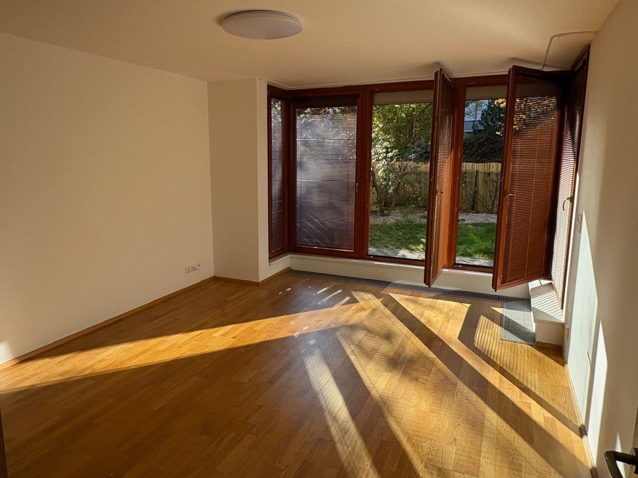 Pronájem bytu 2+kk 55 m², Štorkánova, Praha, Praha Pronájem bytu 2+kk 55 m², Štorkánova, Praha, Praha