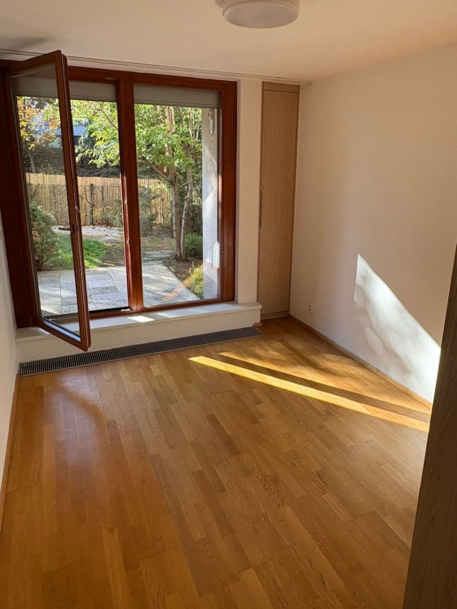 Pronájem bytu 2+kk 55 m², Štorkánova, Praha, Praha Pronájem bytu 2+kk 55 m², Štorkánova, Praha, Praha