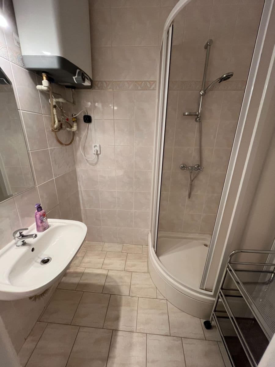 Pronájem bytu 2+1 50 m², Vašíčkova, Kladno, Středočeský kraj Pronájem bytu 2+1 50 m², Vašíčkova, Kladno, Středočeský kraj