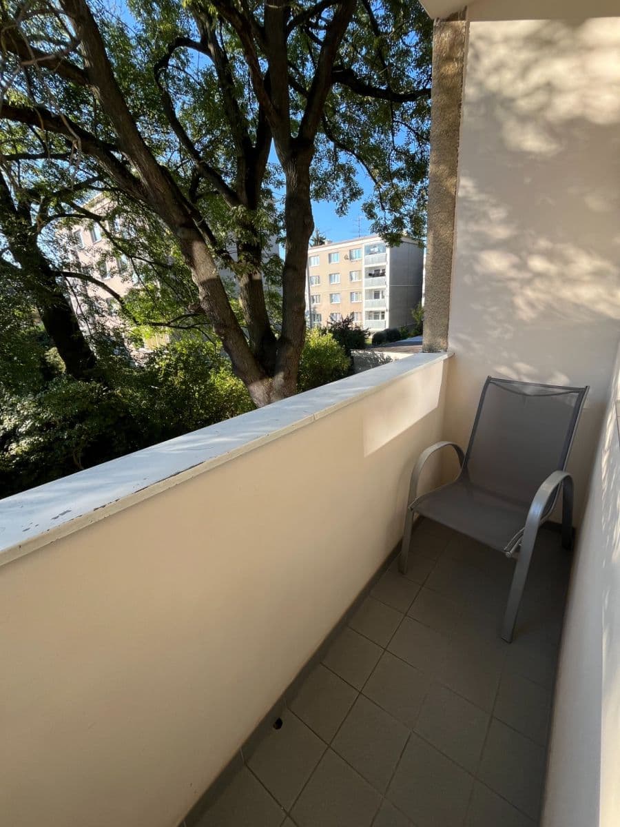 Pronájem bytu 2+1 50 m², Vašíčkova, Kladno, Středočeský kraj Pronájem bytu 2+1 50 m², Vašíčkova, Kladno, Středočeský kraj