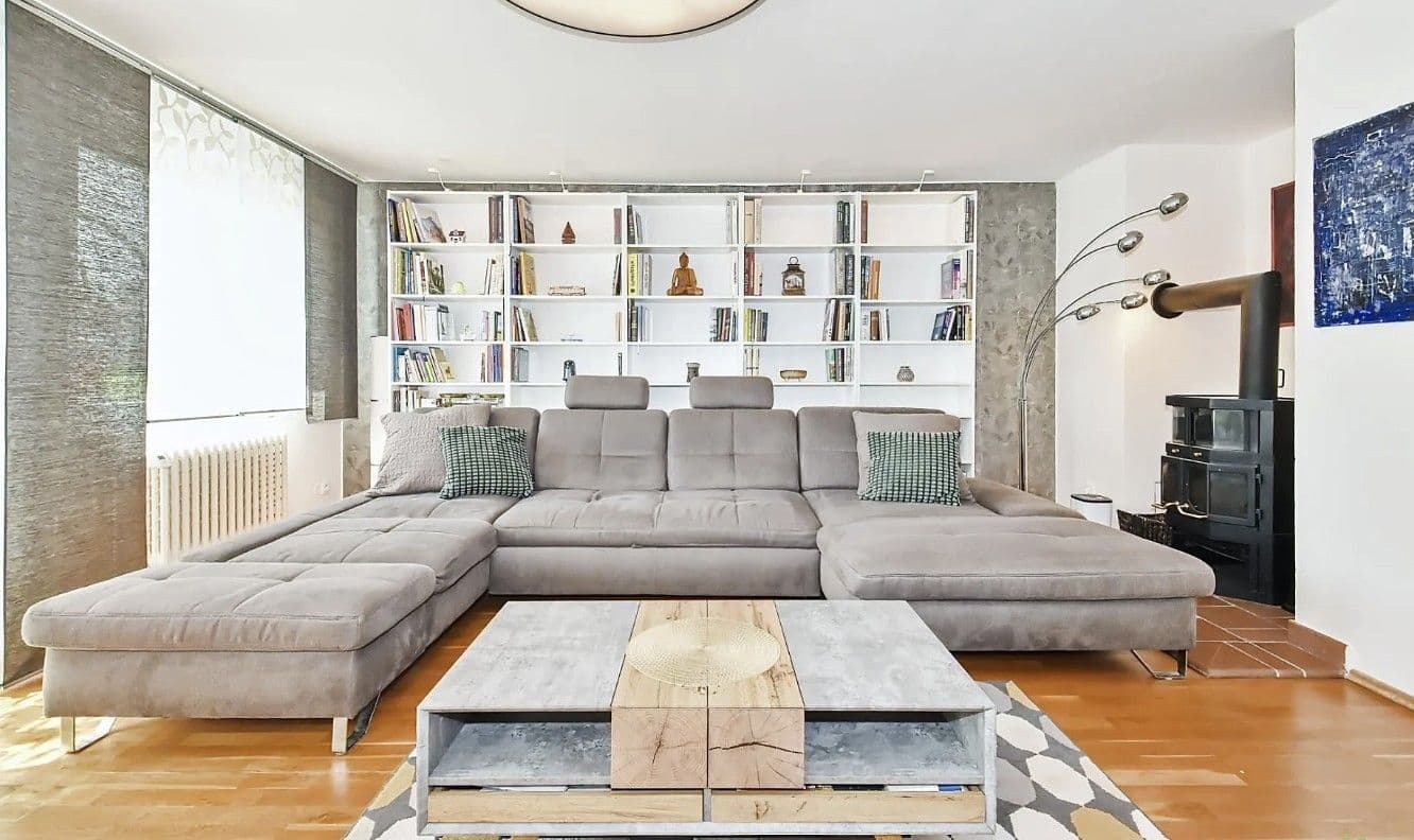 Prodej bytu 3+1 136 m², Kříženeckého náměstí, Praha, Praha Prodej bytu 3+1 136 m², Kříženeckého náměstí, Praha, Praha