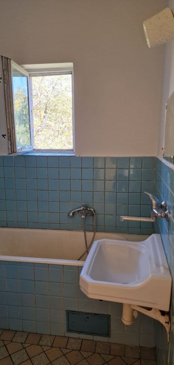 Prodej domu 1 m², pozemek 925 m², Řadová, Buchlovice, Zlínský kraj Prodej domu 1 m², pozemek 925 m², Řadová, Buchlovice, Zlínský kraj