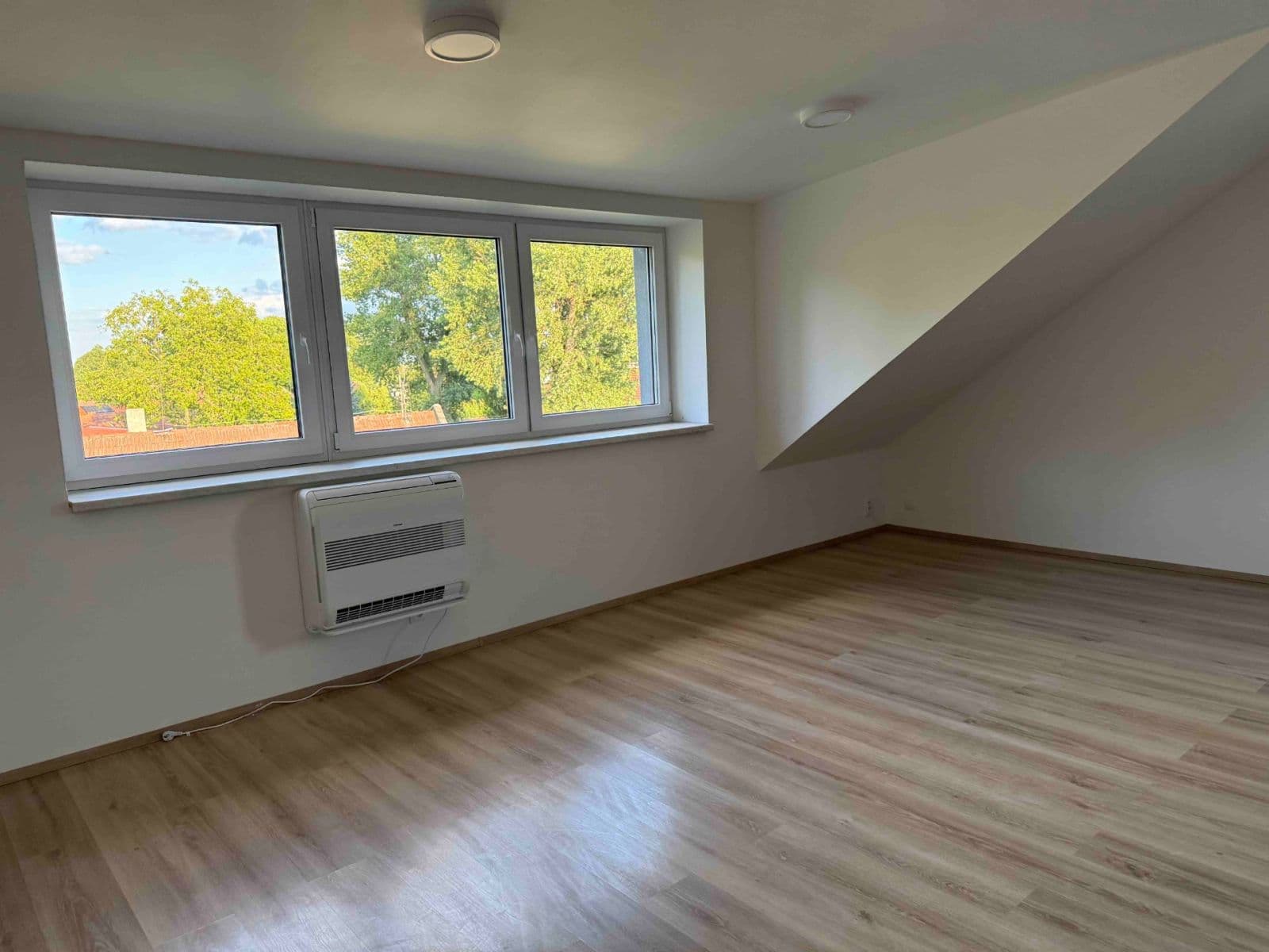 Pronájem bytu 3+kk 56 m², U Zvoničky, Bobnice, Středočeský kraj Pronájem bytu 3+kk 56 m², U Zvoničky, Bobnice, Středočeský kraj
