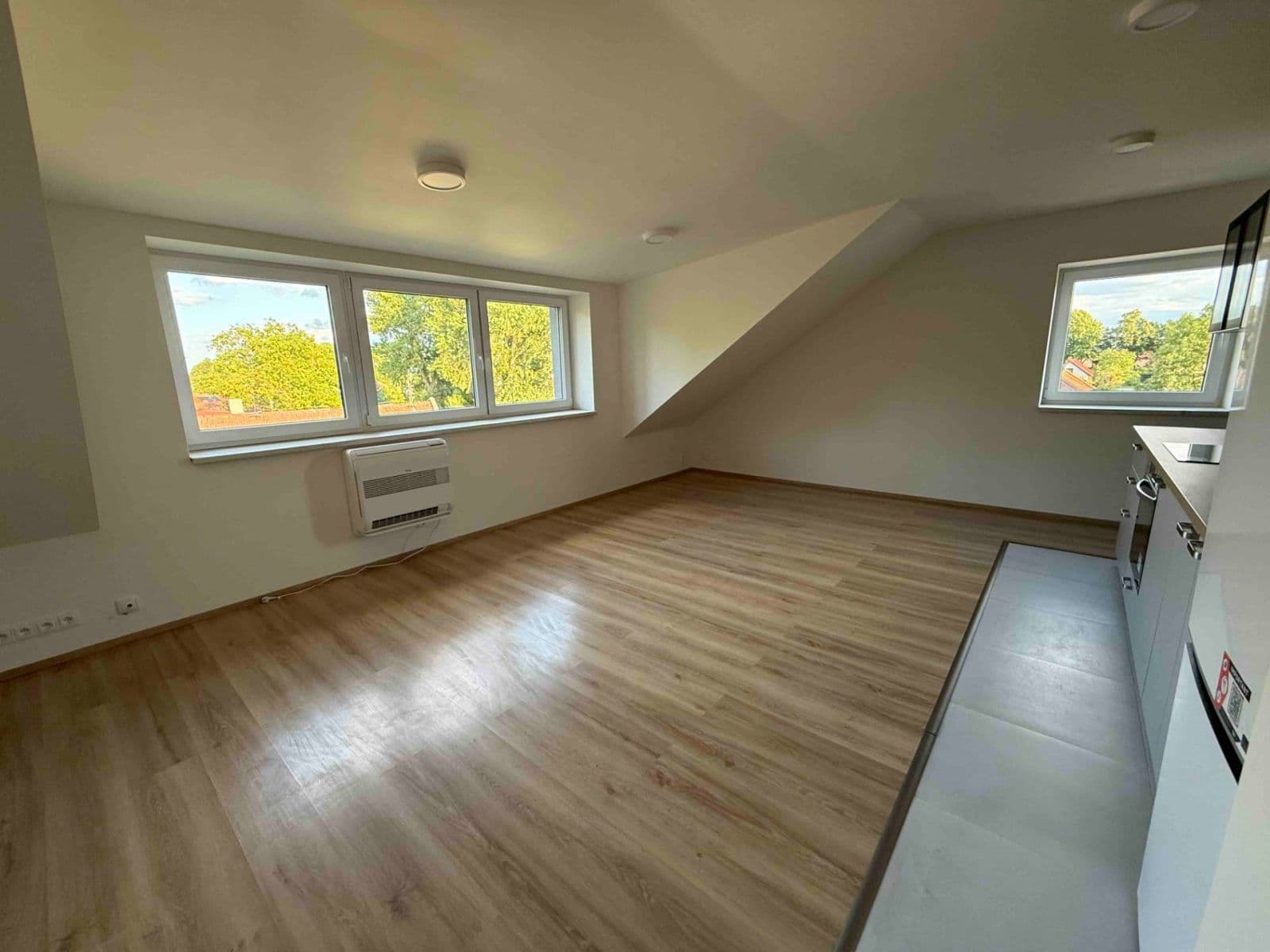 Pronájem bytu 3+kk 56 m², U Zvoničky, Bobnice, Středočeský kraj Pronájem bytu 3+kk 56 m², U Zvoničky, Bobnice, Středočeský kraj