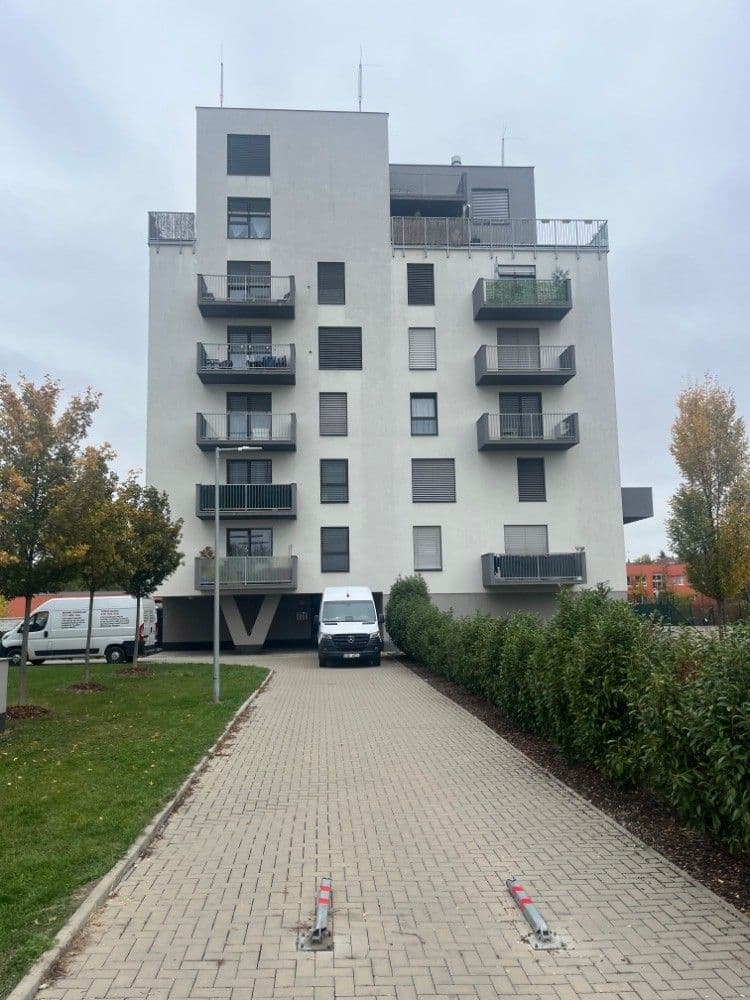 Pronájem bytu 1+kk 31 m², Za černým mostem, Praha, Praha Pronájem bytu 1+kk 31 m², Za černým mostem, Praha, Praha