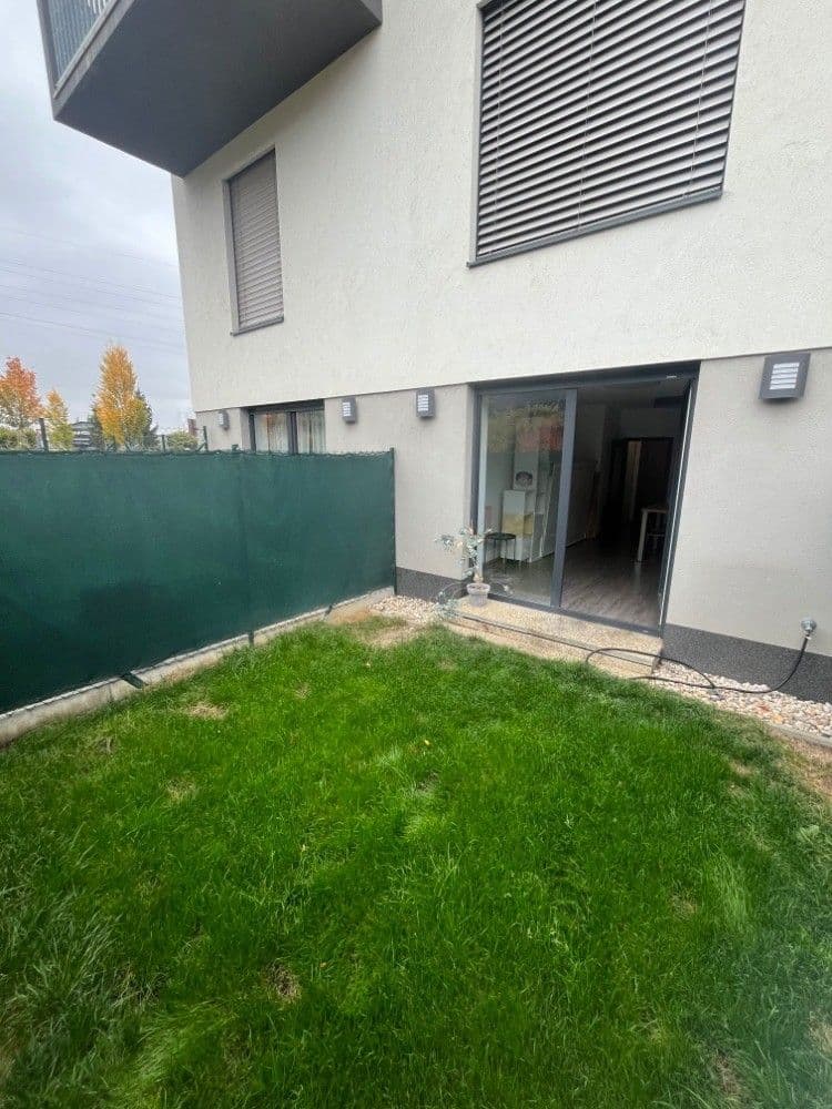 Pronájem bytu 1+kk 31 m², Za černým mostem, Praha, Praha Pronájem bytu 1+kk 31 m², Za černým mostem, Praha, Praha