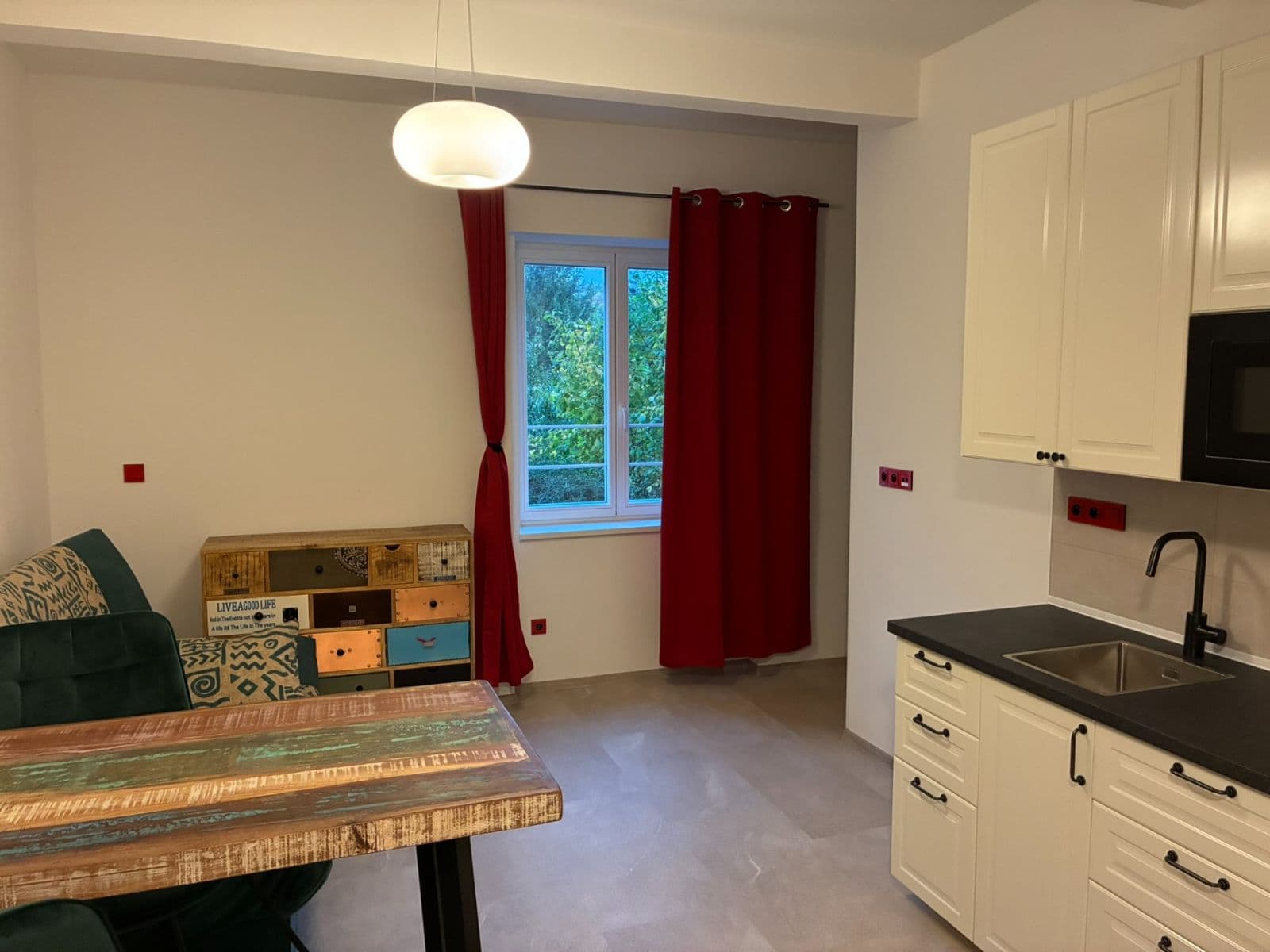 Pronájem bytu 1+kk 31 m², V Břízkách, Praha, Praha Pronájem bytu 1+kk 31 m², V Břízkách, Praha, Praha
