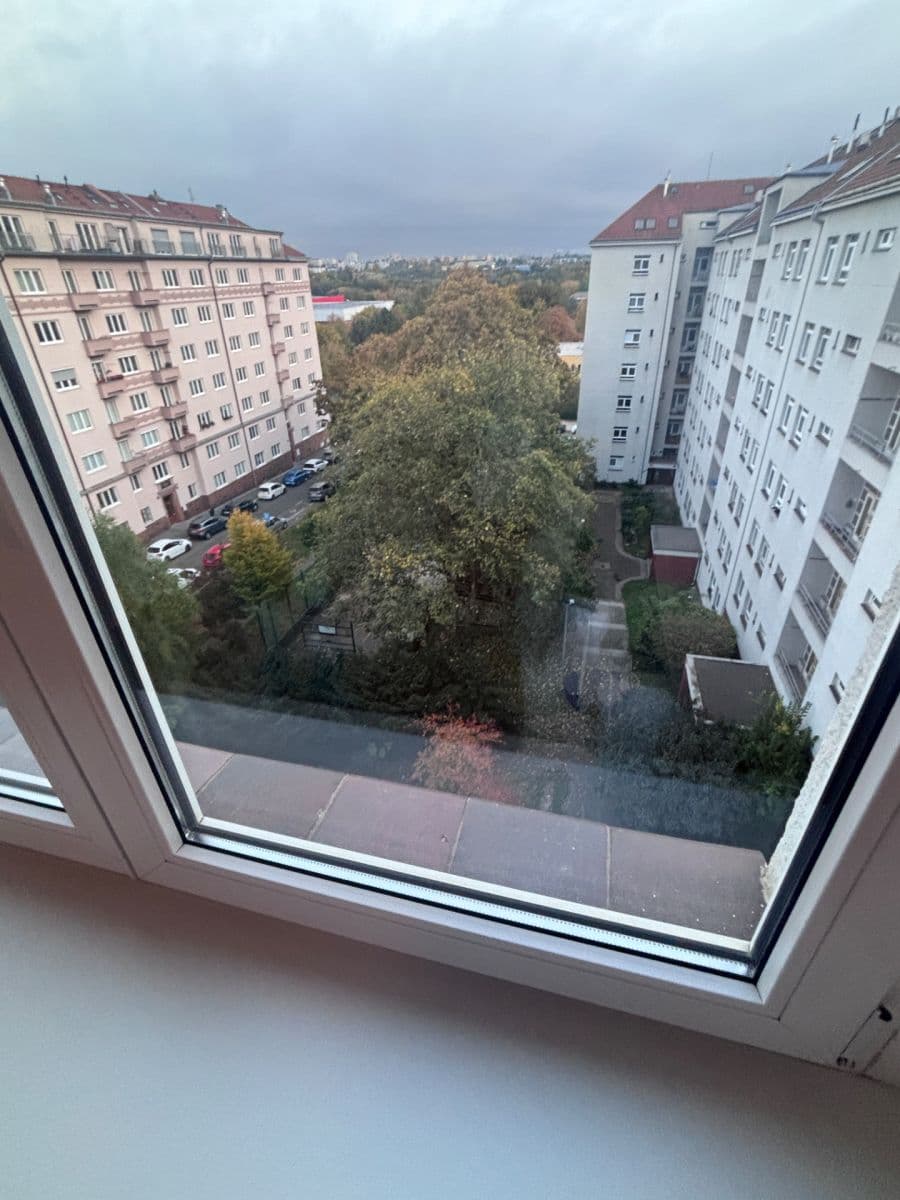 Pronájem bytu 1+1 43 m², Karpatská, Praha, Praha Pronájem bytu 1+1 43 m², Karpatská, Praha, Praha