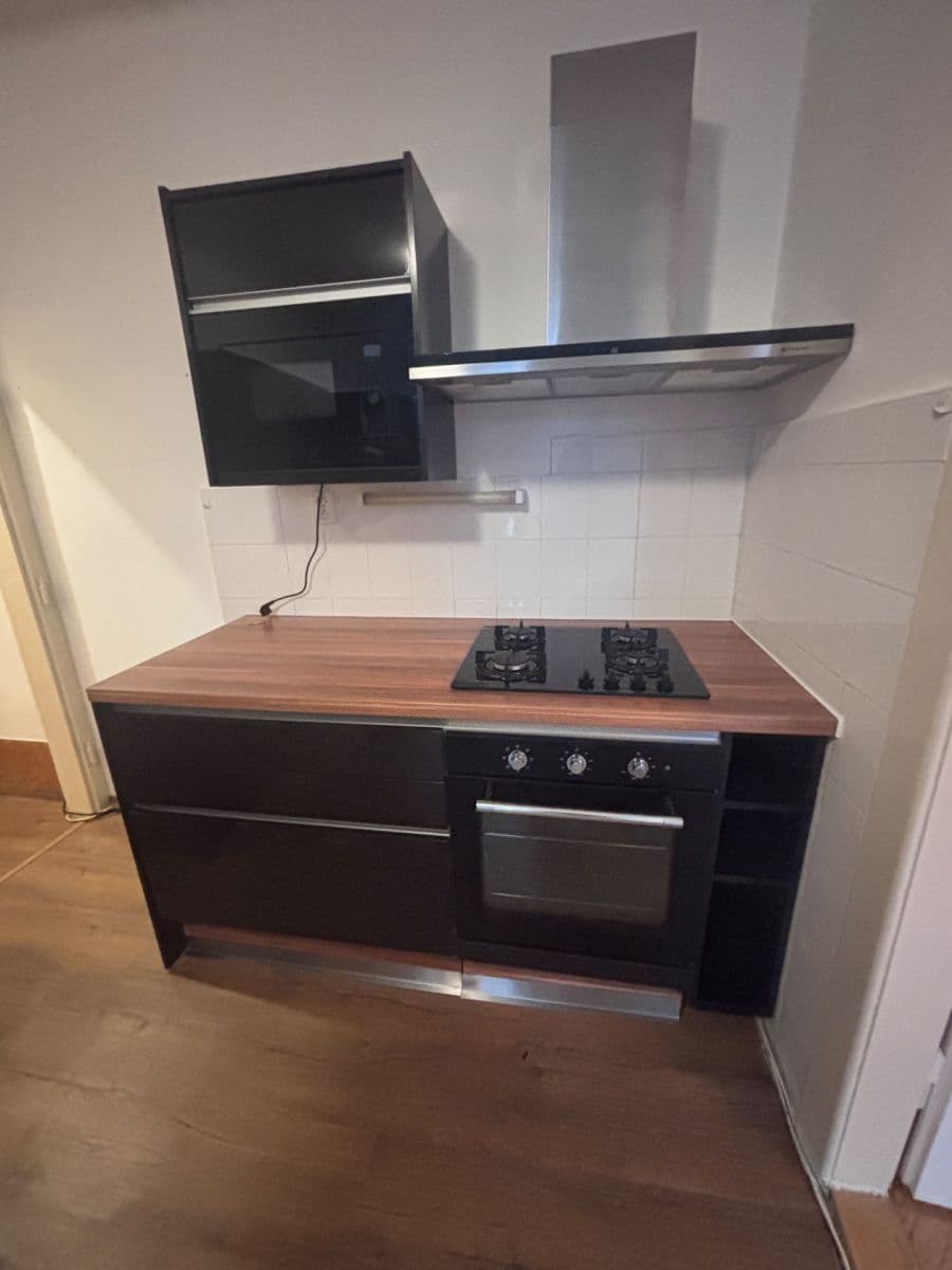 Pronájem bytu 1+1 43 m², Karpatská, Praha, Praha Pronájem bytu 1+1 43 m², Karpatská, Praha, Praha