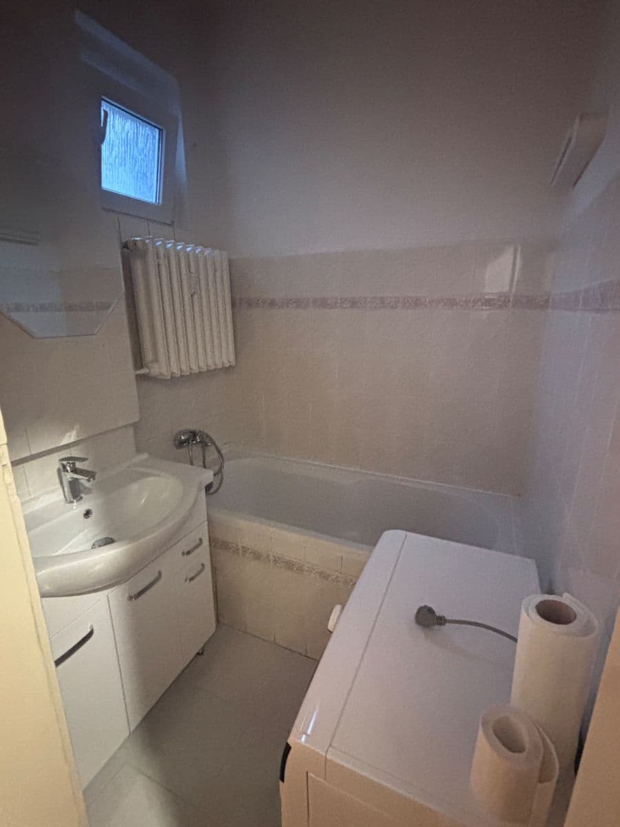 Pronájem bytu 1+1 43 m², Karpatská, Praha, Praha Pronájem bytu 1+1 43 m², Karpatská, Praha, Praha