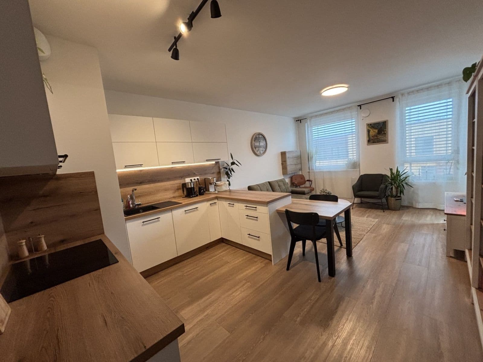 Prodej bytu 2+kk 54 m², Huppnerova, Praha, Praha Prodej bytu 2+kk 54 m², Huppnerova, Praha, Praha