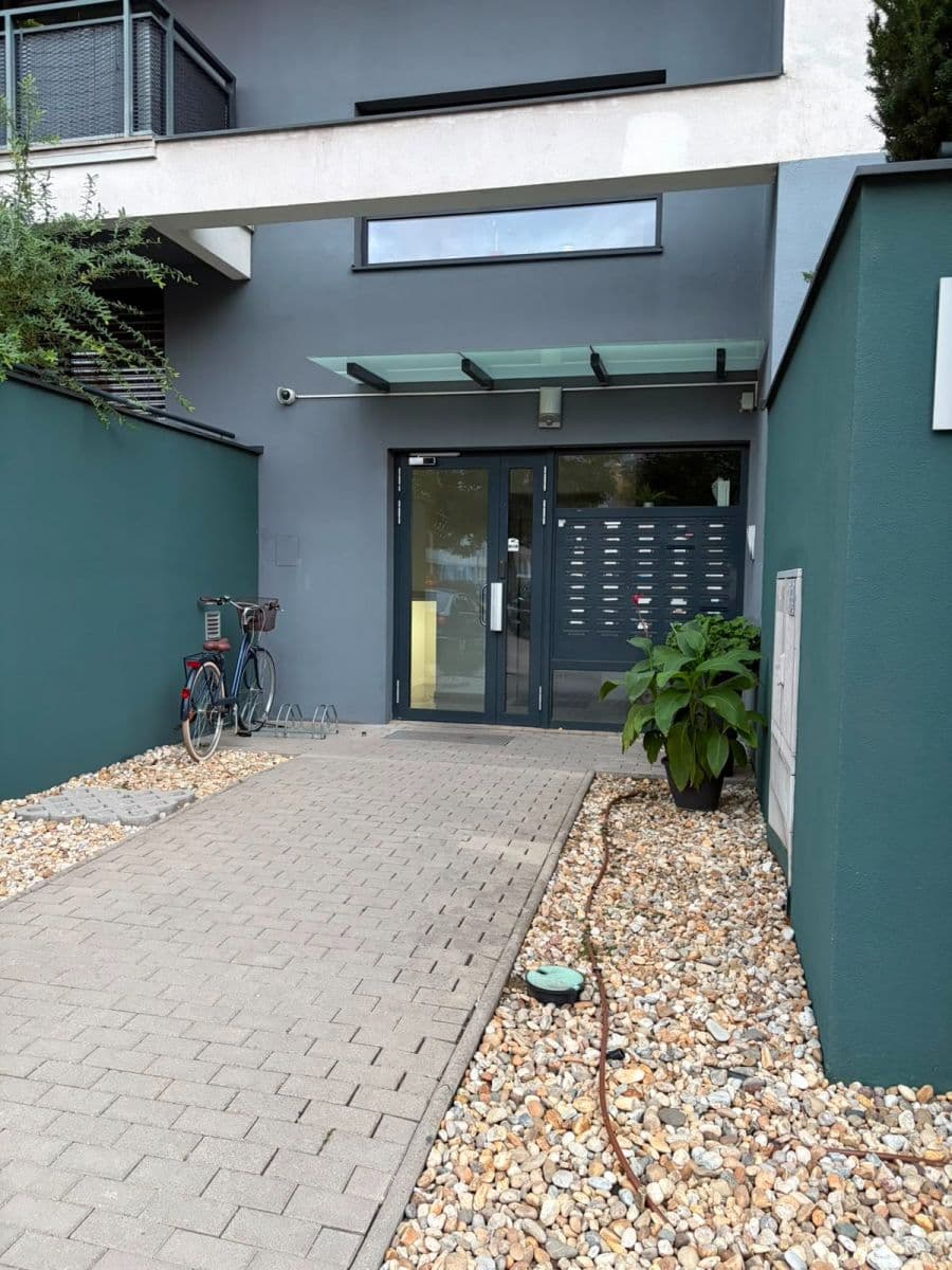 Pronájem bytu 2+1 54 m², Veterná, Trnava, Trnavský kraj Pronájem bytu 2+1 54 m², Veterná, Trnava, Trnavský kraj