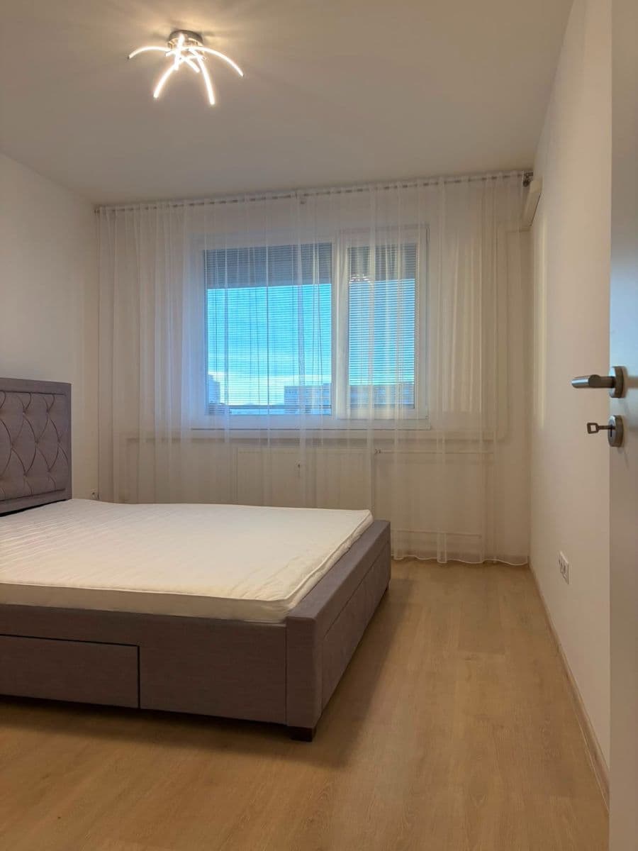 Pronájem bytu 2+1 54 m², Veterná, Trnava, Trnavský kraj Pronájem bytu 2+1 54 m², Veterná, Trnava, Trnavský kraj
