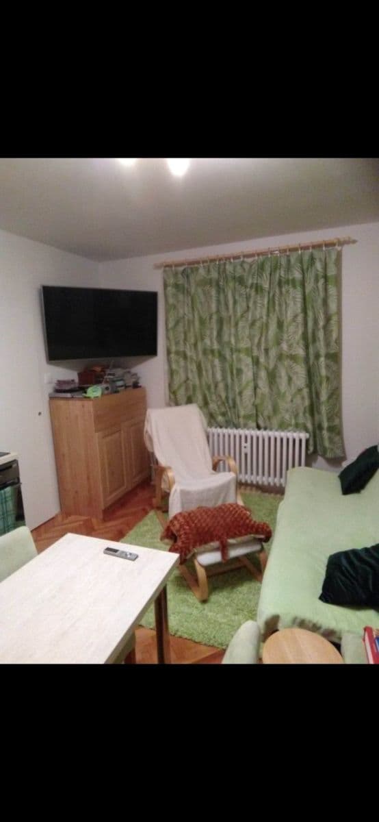 Prodej bytu 3+kk 50 m², Jabloňová, Chrudim, Pardubický kraj Prodej bytu 3+kk 50 m², Jabloňová, Chrudim, Pardubický kraj